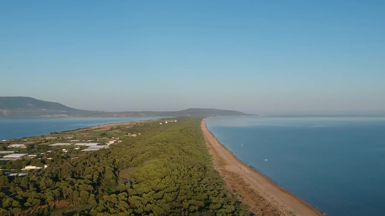 Il promontorio del Gargano tra mare e pineta